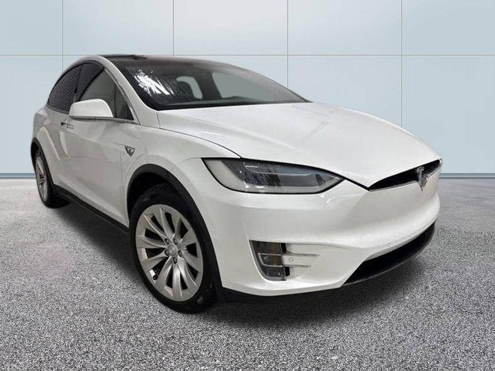 TESLA MODEL X 2018 5YJXCAE23JF088289 image